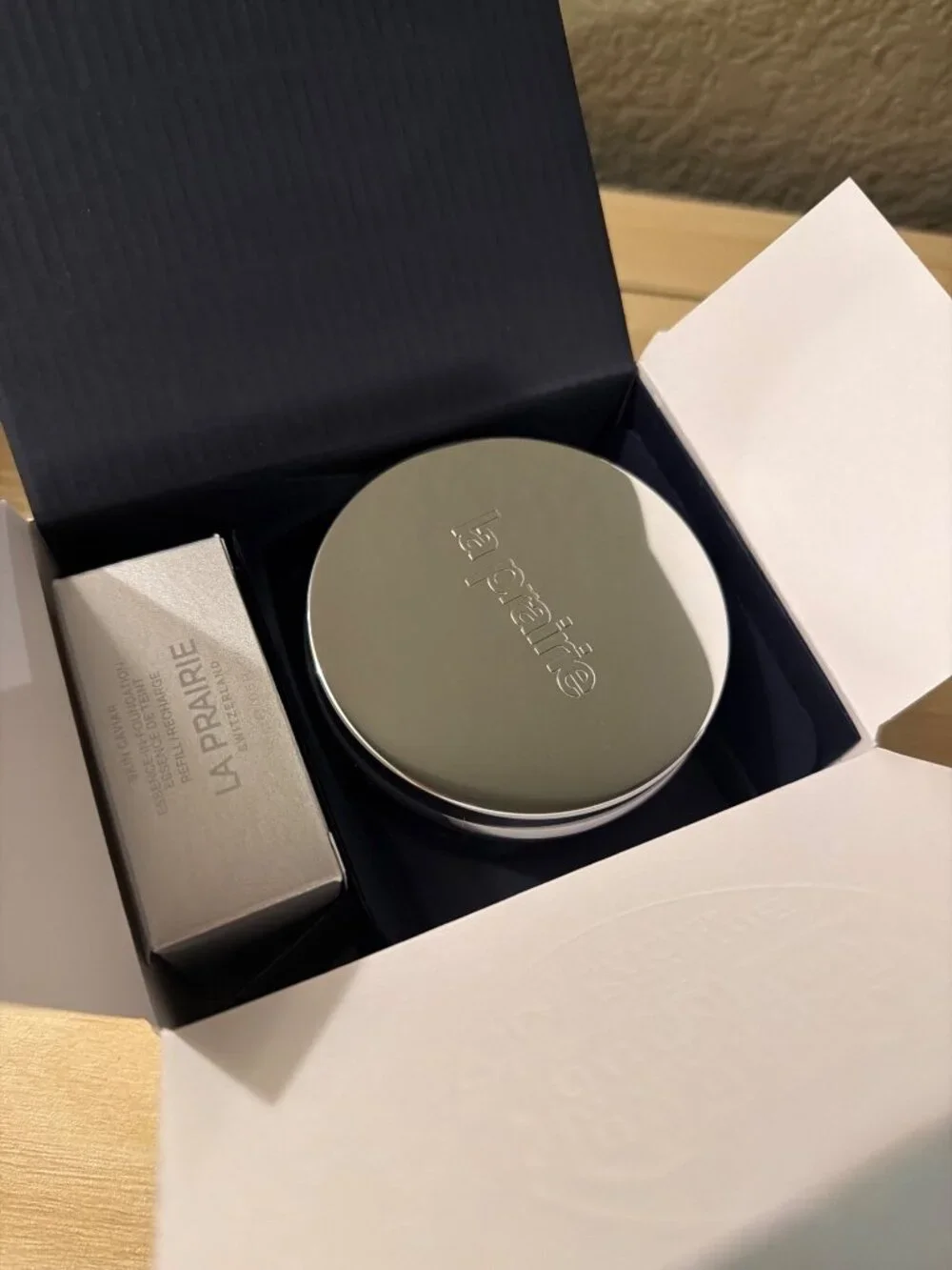 La Prairie Foundation Skin Caviar Essence in Creme Peche N-10 SPF 15 Foundation